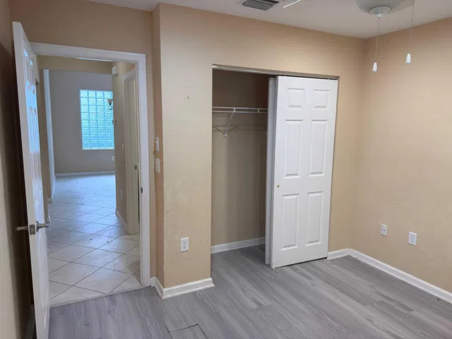 Residence photo 17