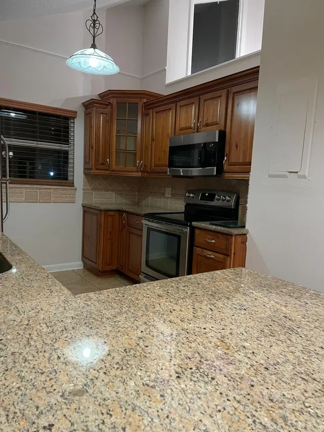 Residence photo 3