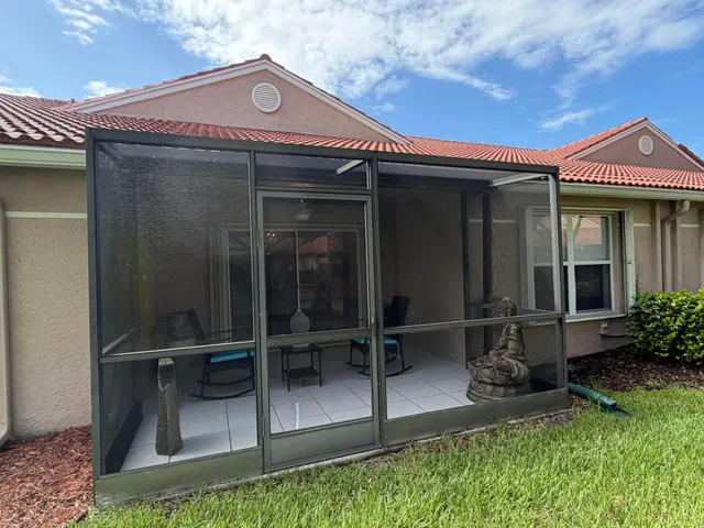 Residence photo 11