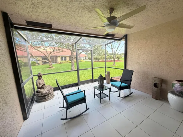 Residence photo 15