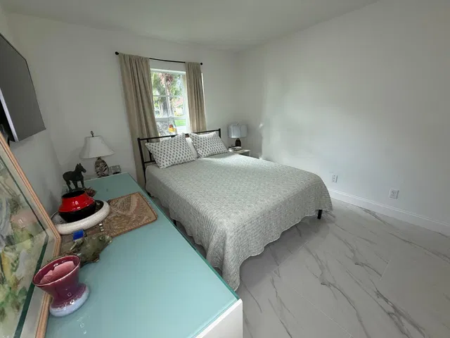 Residence photo 16