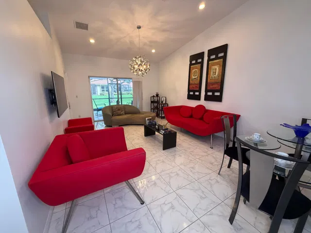 Residence photo 39