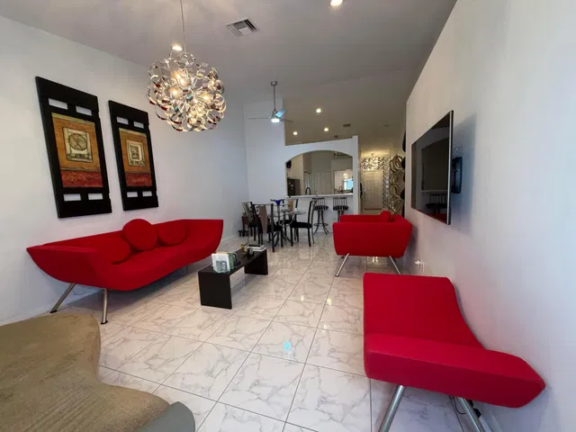 Residence photo 68