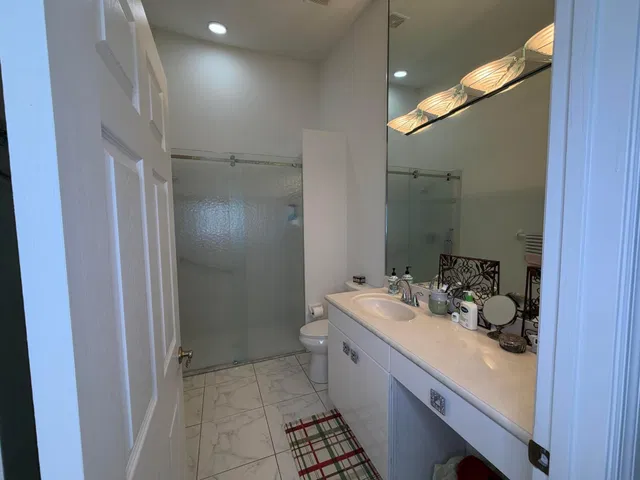 Residence photo 74