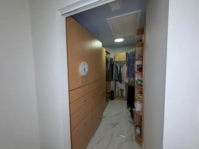 Residence photo 80
