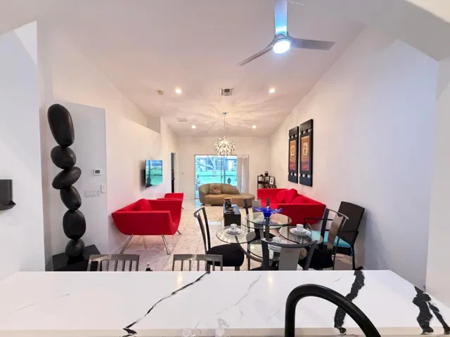 Residence photo 83