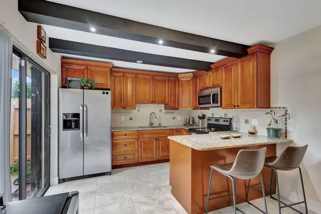 Residence photo 2