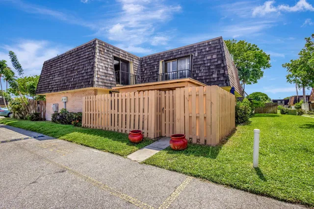 Residence photo 5