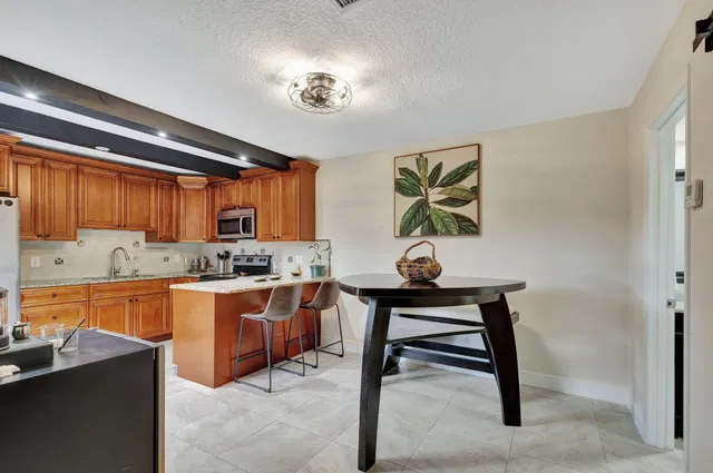 Residence photo 9