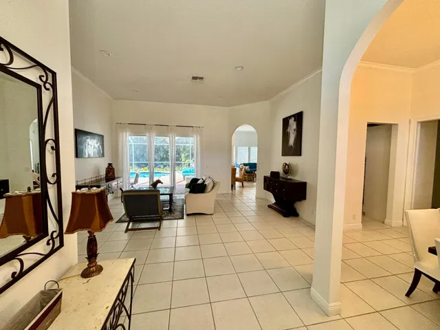  Residence photo 7