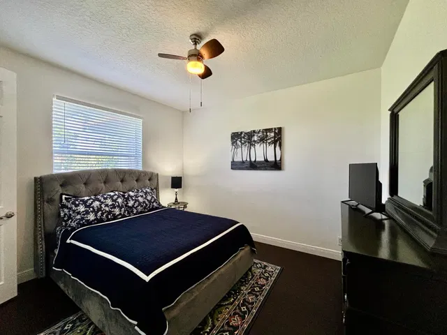  Residence photo 30