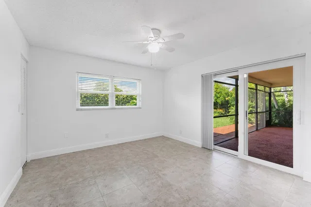 Residence photo 11