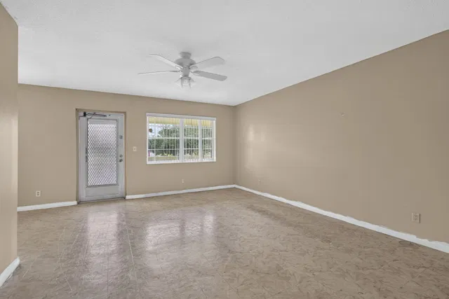 Residence photo 5