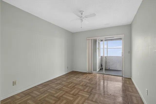 Residence photo 15