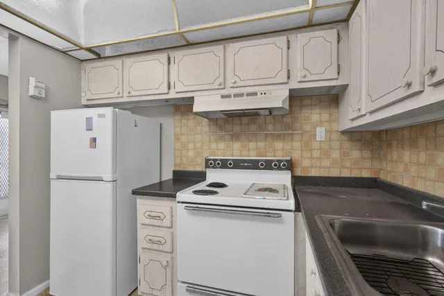 Residence photo 19
