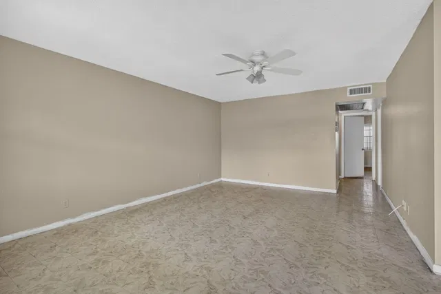 Residence photo 29
