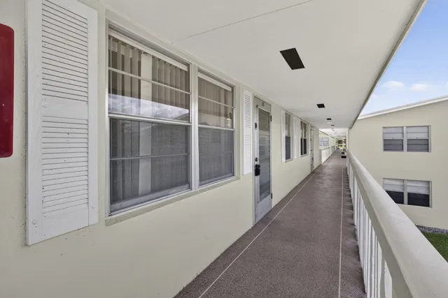 Residence photo 36