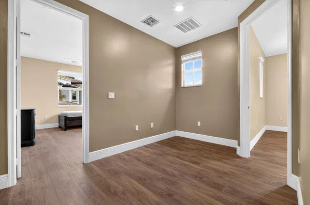 Residence photo 26