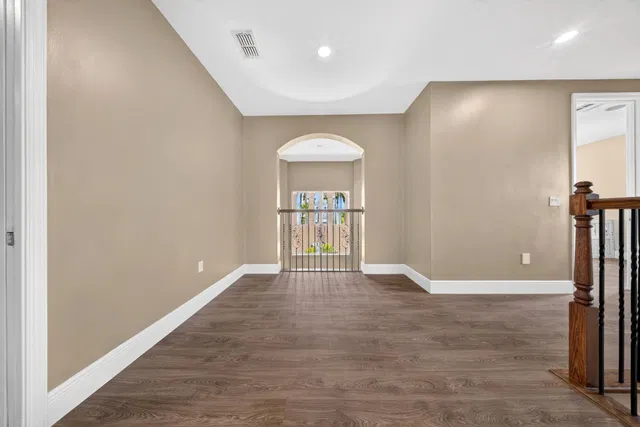 Residence photo 77