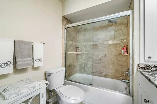 Residence photo 24
