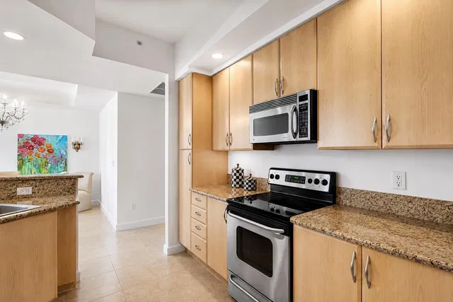 One City Plaza Unit 1119 photo 9