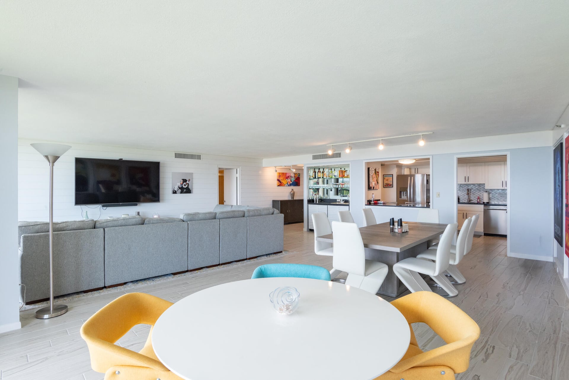 Unit 1405 photo 13