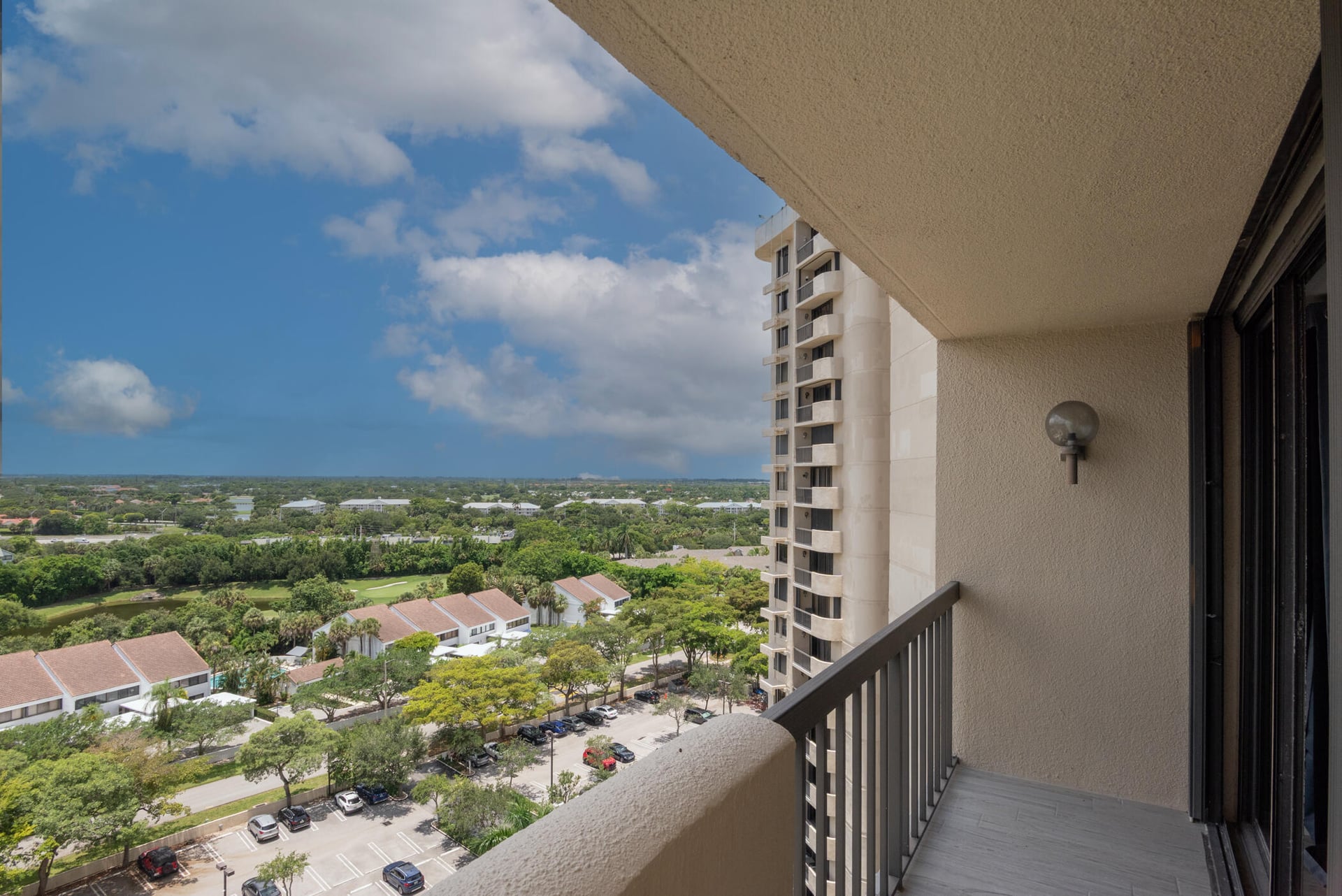 Unit 1405 photo 30