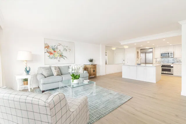 Island House Condos Unit 6c photo 3