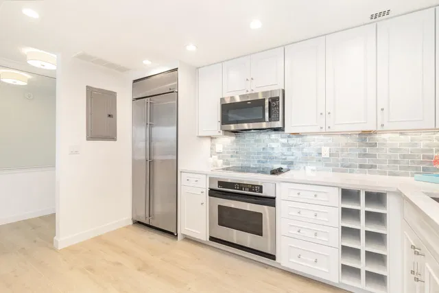 Island House Condos Unit 6c photo 6