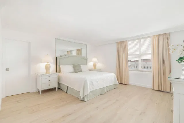 Island House Condos Unit 6c photo 7