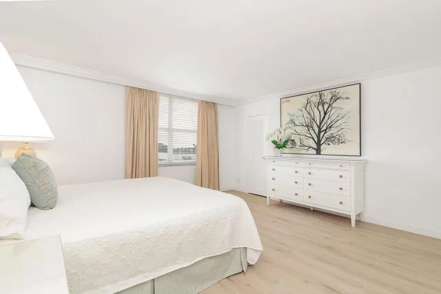 Island House Condos Unit 6c photo 8