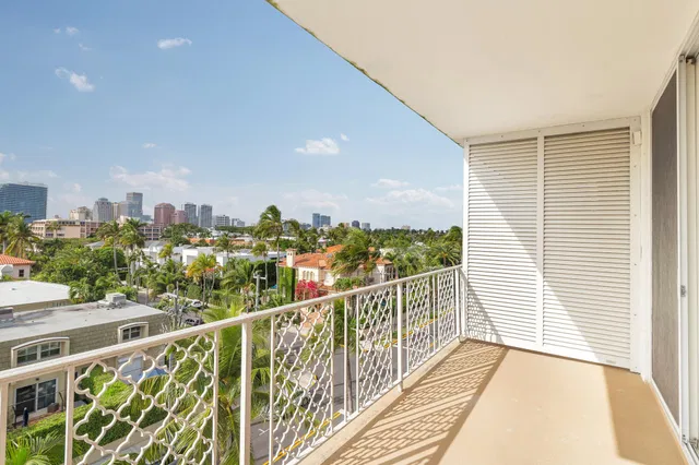 Island House Condos Unit 6c photo 14