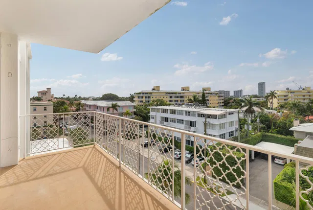 Island House Condos Unit 6c photo 15
