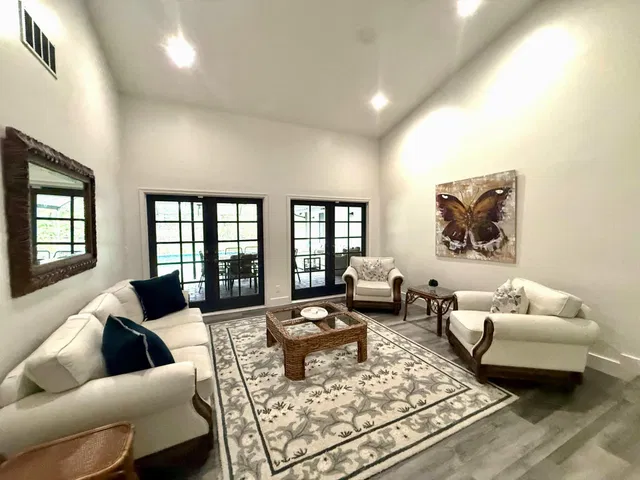 Residence photo 5