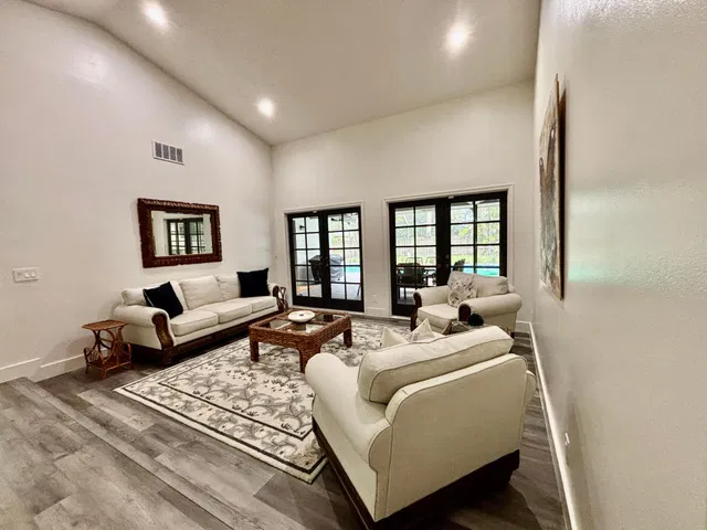 Residence photo 6