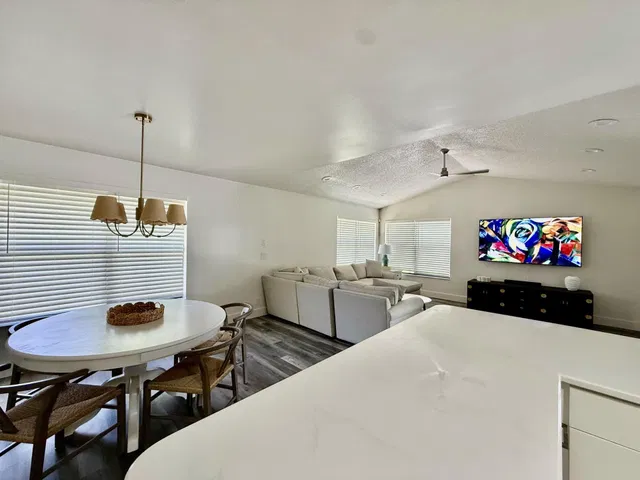 Residence photo 10