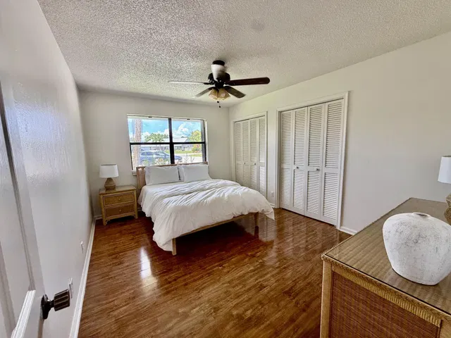 Residence photo 26