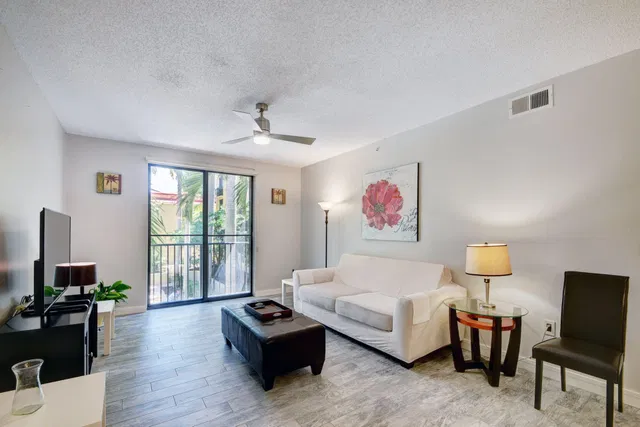 Courtyards in Cityplace Unit 208 photo 9