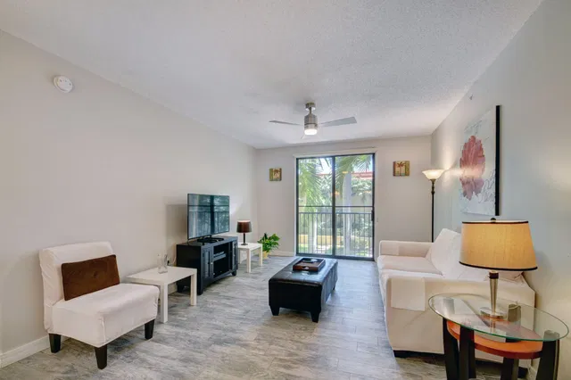 Courtyards in Cityplace Unit 208 photo 10