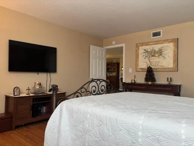 Boca Raton Unit 3c photo 13