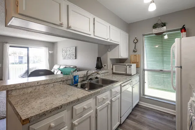 PGA National Palm Beach Gardens Unit 184 photo 7