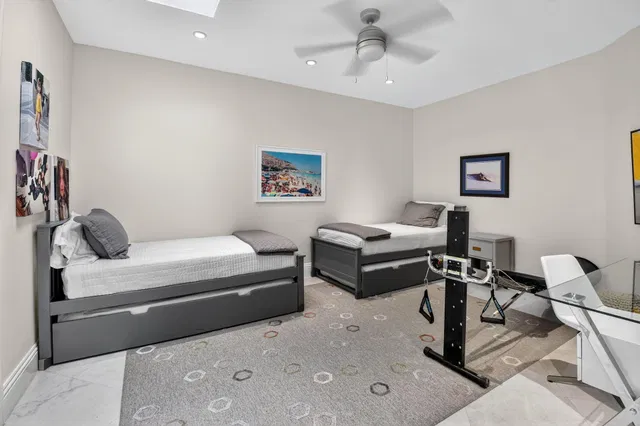 Residence photo 35