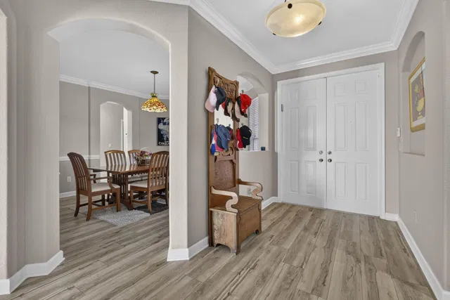  Residence photo 8