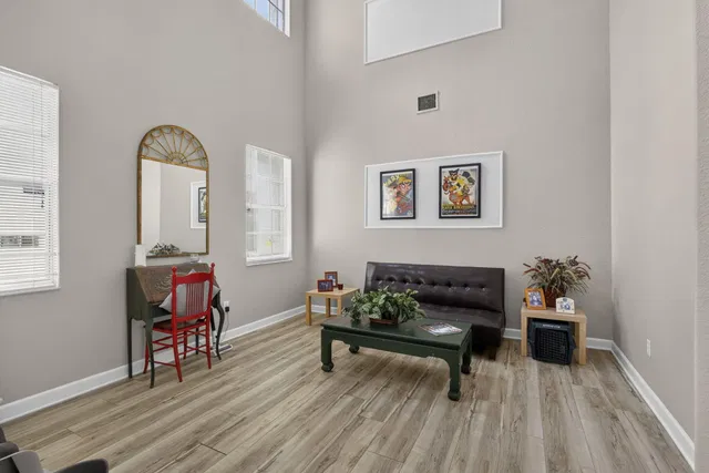  Residence photo 9