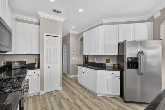  Residence photo 15