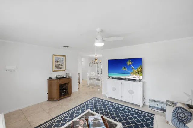  Residence photo 11