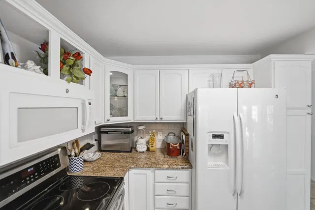  Residence photo 12
