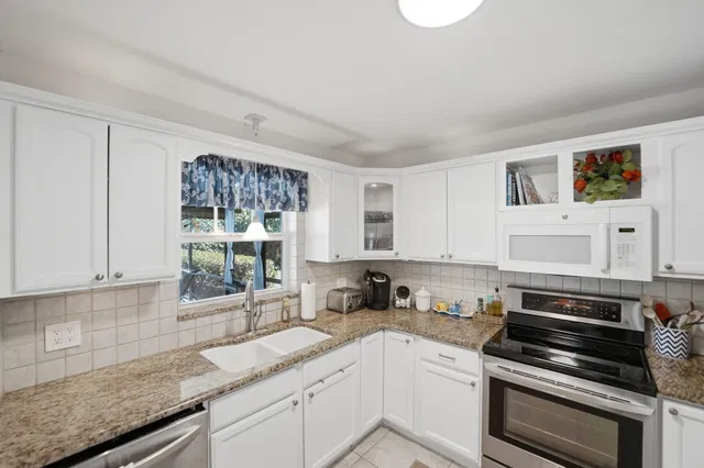  Residence photo 14