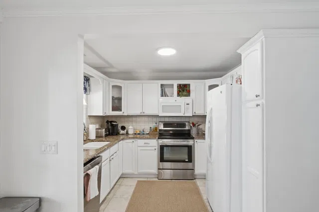  Residence photo 16