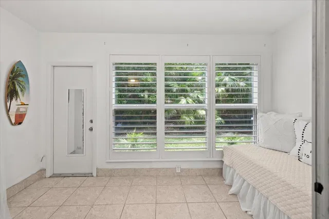 South Palm Beach Unit F2 photo 23
